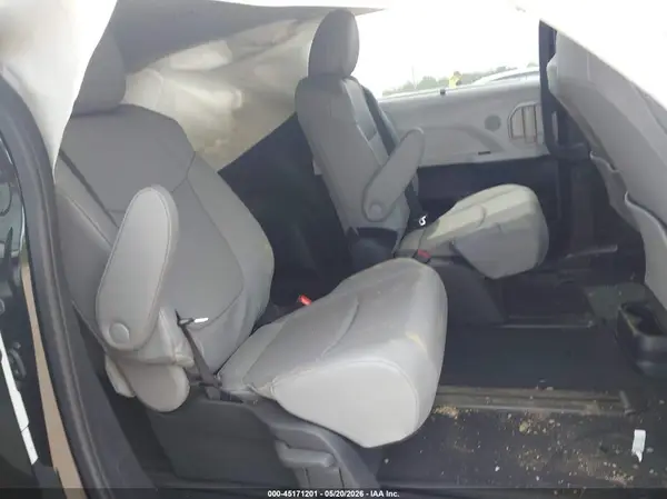 5TDYSKFC6TS257885 2026 TOYOTA SIENNA - Image 8