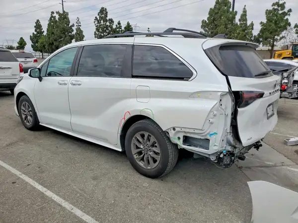 5TDYSKFC7PS076316 2023 TOYOTA SIENNA - Image 2