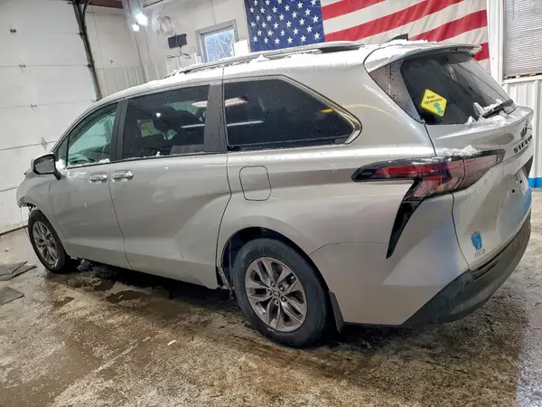 5TDYSKFC7PS093732 2023 TOYOTA SIENNA - Image 2