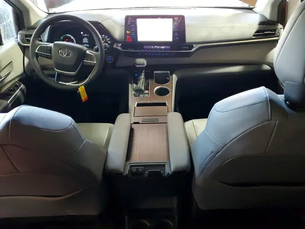 5TDYSKFC7RS136937 2024 TOYOTA SIENNA - Image 8