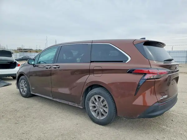 5TDYSKFC8MS007470 2021 TOYOTA SIENNA - Image 2