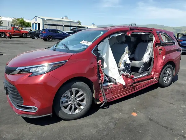 5TDYSKFC8MS010935 2021 TOYOTA SIENNA - Image 1