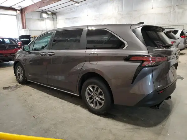 5TDYSKFC8MS012409 2021 TOYOTA SIENNA - Image 2