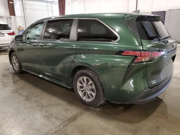 5TDYSKFC8MS016752 2021 TOYOTA SIENNA - Image 2