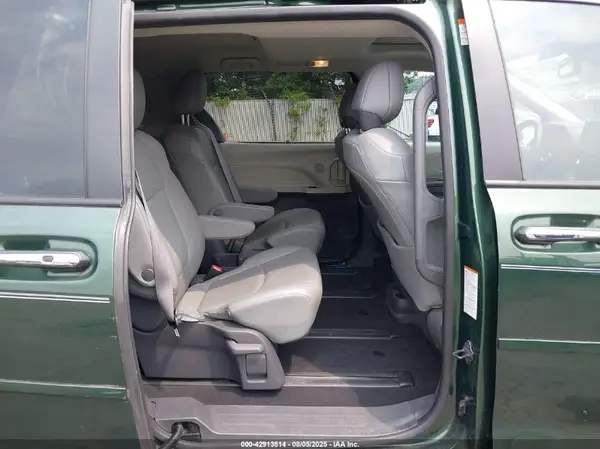 5TDYSKFC8MS017142 2021 TOYOTA SIENNA - Image 8