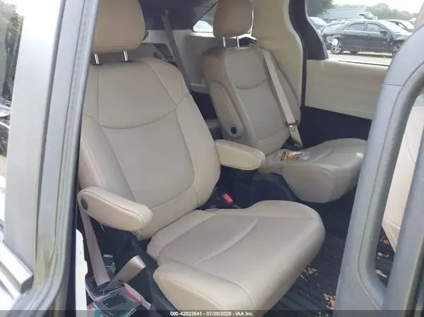 5TDYSKFC8NS051809 2022 TOYOTA SIENNA - Image 8