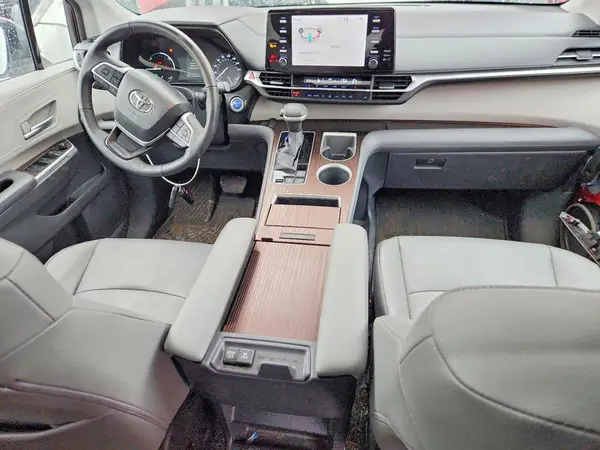5TDYSKFC8PS075546 2023 TOYOTA SIENNA - Image 8