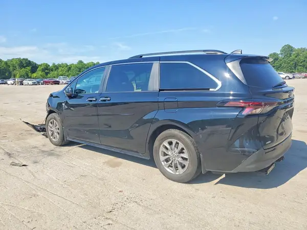 5TDYSKFC8PS077412 2023 TOYOTA SIENNA - Image 2