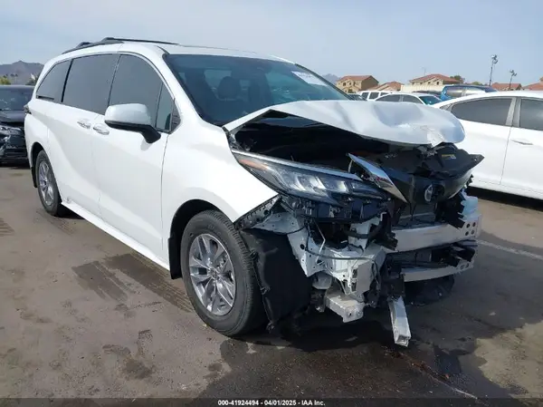 5TDYSKFC8PS107895 2023 TOYOTA SIENNA - Image 1