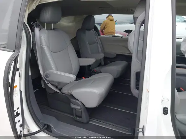 5TDYSKFC8RS152418 2024 TOYOTA SIENNA - Image 8