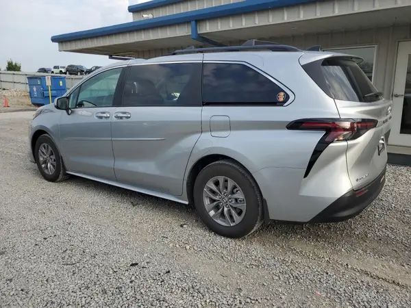 5TDYSKFC8SS200974 2025 TOYOTA SIENNA - Image 2