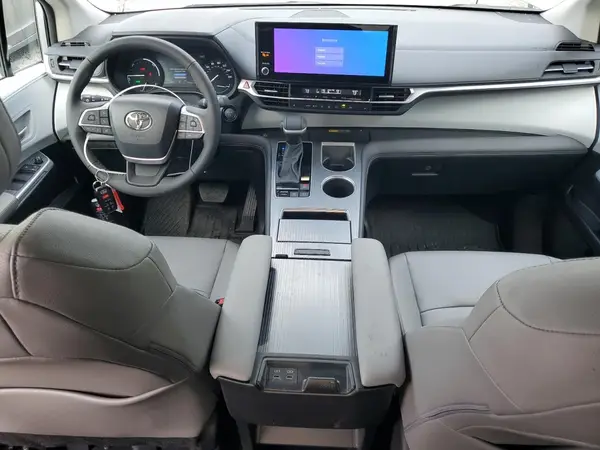 5TDYSKFC8SS200974 2025 TOYOTA SIENNA - Image 8