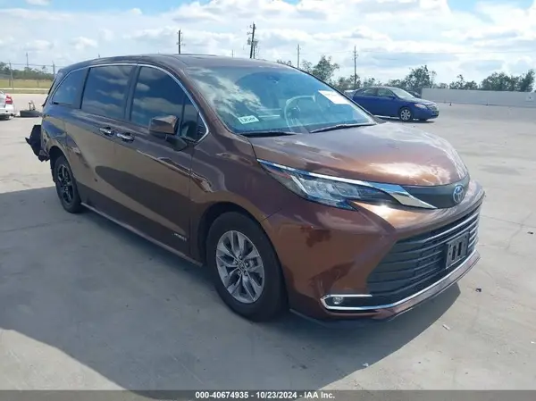 5TDYSKFC9MS008904 2021 TOYOTA SIENNA - Image 1