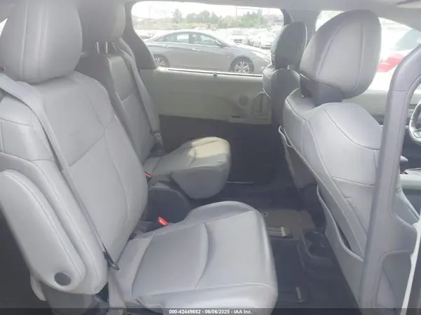 5TDYSKFC9MS014413 2021 TOYOTA SIENNA - Image 8