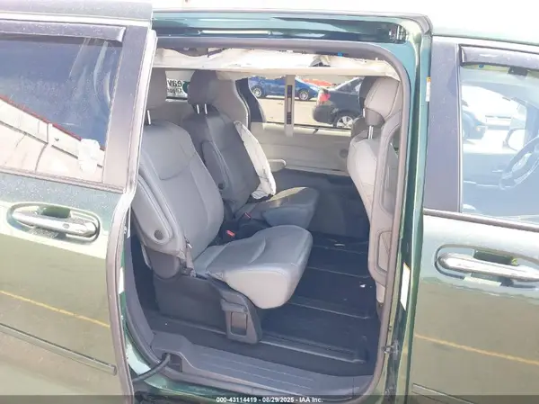 5TDYSKFC9NS045565 2022 TOYOTA SIENNA - Image 8