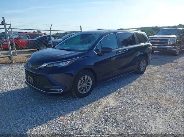 5TDYSKFC9NS049549 2022 TOYOTA SIENNA - Image 2