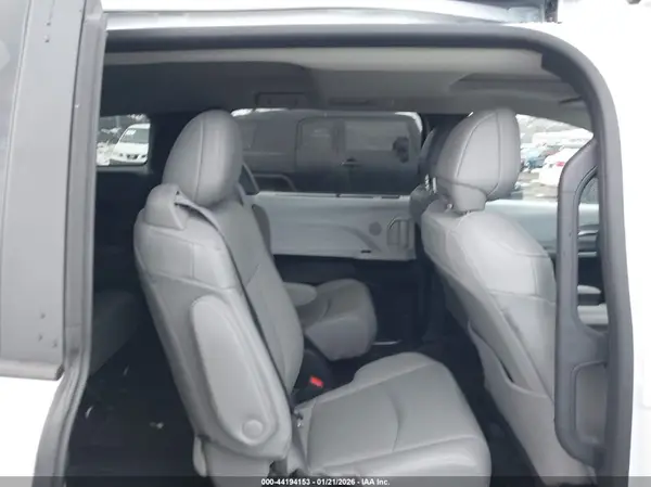 5TDYSKFC9SS156726 2025 TOYOTA SIENNA - Image 8