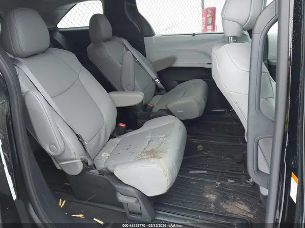 5TDYSKFC9SS213782 2025 TOYOTA SIENNA - Image 8