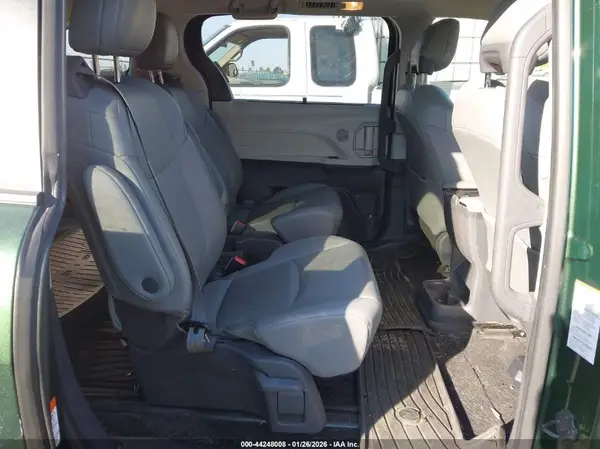 5TDYSKFCXMS006448 2021 TOYOTA SIENNA - Image 8