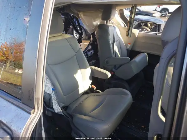 5TDYSKFCXMS018938 2021 TOYOTA SIENNA - Image 8