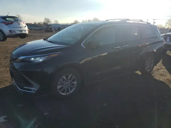 5TDYSKFCXNS063802 2022 TOYOTA SIENNA - Image 1