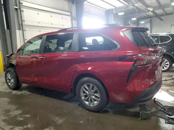 5TDYSKFCXNS064271 2022 TOYOTA SIENNA - Image 2