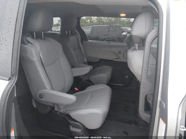 5TDYSKFCXRS121557 2024 TOYOTA SIENNA - Image 8