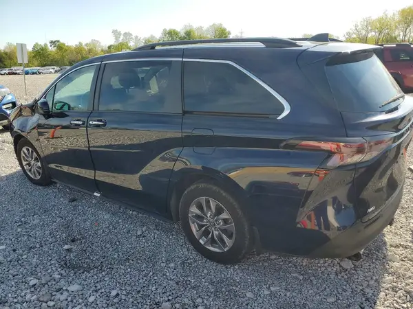 5TDYSKFCXRS126757 2024 TOYOTA SIENNA - Image 2