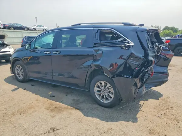 5TDYSKFCXTS261583 2026 TOYOTA SIENNA - Image 2