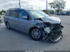 5TDYZ3DC0HS782811 2017 TOYOTA SIENNA