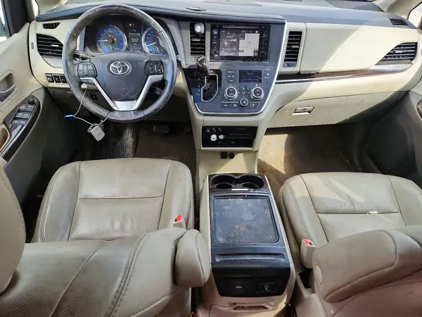 5TDYZ3DC0HS783246 2017 TOYOTA SIENNA - Image 8