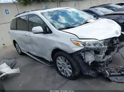5TDYZ3DC0HS798698 2017 TOYOTA SIENNA