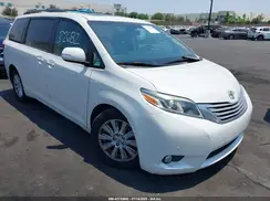 5TDYZ3DC0HS805312 2017 TOYOTA SIENNA
