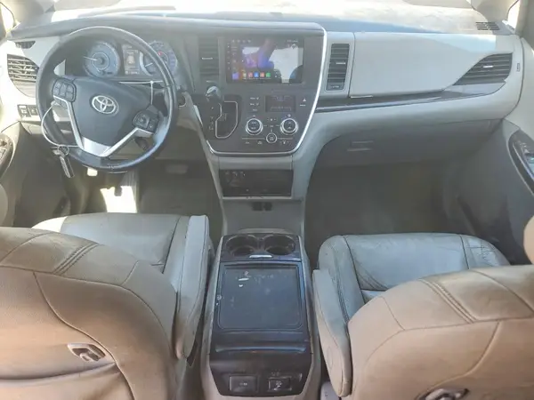 5TDYZ3DC0HS815290 2017 TOYOTA SIENNA - Image 8