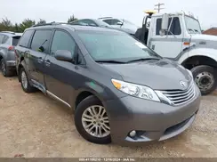 5TDYZ3DC0HS817539 2017 TOYOTA SIENNA