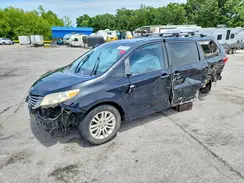 5TDYZ3DC0HS830128 2017 TOYOTA SIENNA