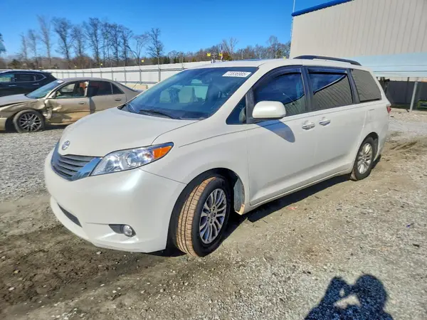 5TDYZ3DC0HS839203 2017 TOYOTA SIENNA - Image 1