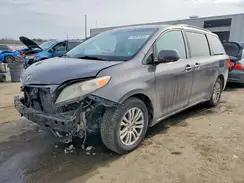 5TDYZ3DC0HS841923 2017 TOYOTA SIENNA
