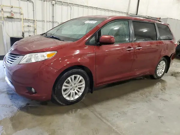 5TDYZ3DC0HS849195 2017 TOYOTA SIENNA - Image 1