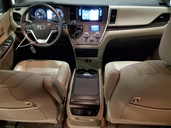 5TDYZ3DC0HS849195 2017 TOYOTA SIENNA - Image 8