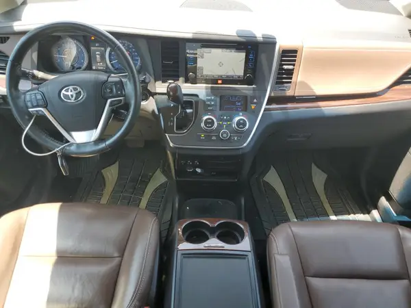 5TDYZ3DC0HS866479 2017 TOYOTA SIENNA - Image 8