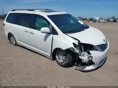 5TDYZ3DC0HS884593 2017 TOYOTA SIENNA