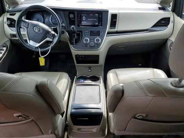 5TDYZ3DC0HS893701 2017 TOYOTA SIENNA - Image 8