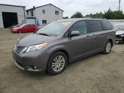 5TDYZ3DC0HS898090 2017 TOYOTA SIENNA