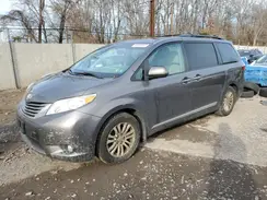 5TDYZ3DC0HS898722 2017 TOYOTA SIENNA