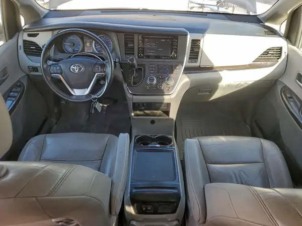 5TDYZ3DC0JS909143 2018 TOYOTA SIENNA - Image 8