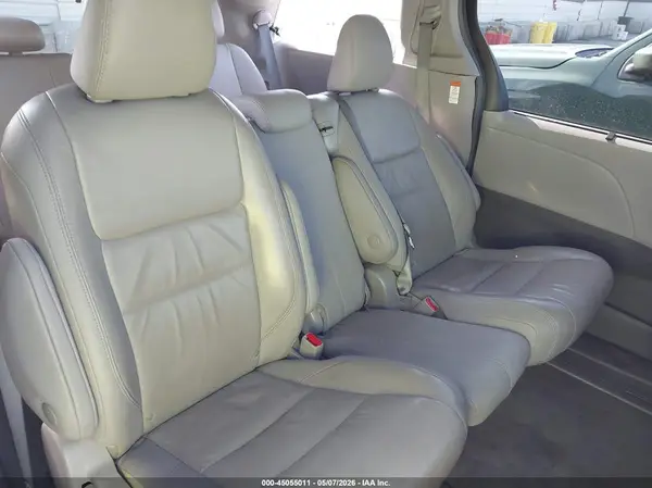 5TDYZ3DC0JS909756 2018 TOYOTA SIENNA - Image 8