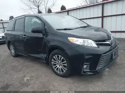 5TDYZ3DC0JS911703 2018 TOYOTA SIENNA