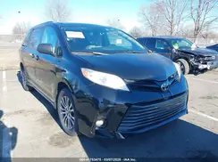 5TDYZ3DC0JS913659 2018 TOYOTA SIENNA