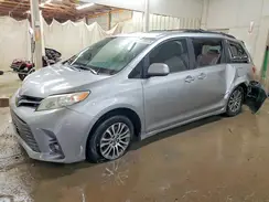 5TDYZ3DC0JS913855 2018 TOYOTA SIENNA